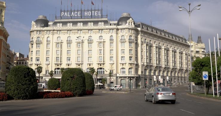 Hotel Palace, el primero en tener baño y teléfono en unas habitaciones habitadas por Dalí, Picasso o Mick Jagger