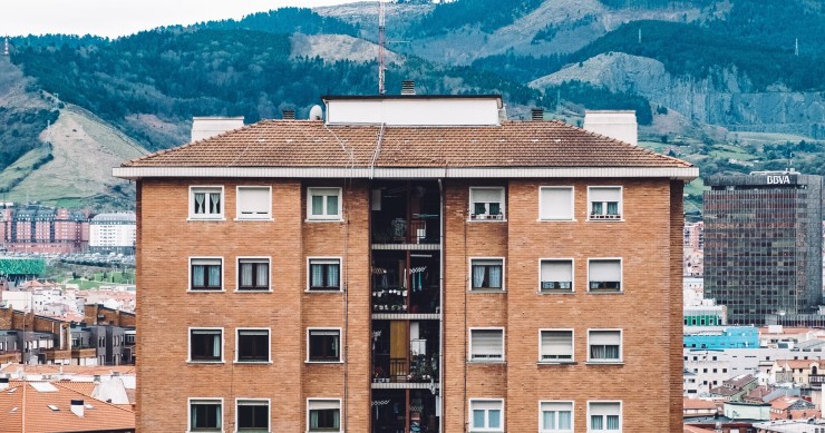 So schützen Sie sich gegen Hausbesetzer in Spanien