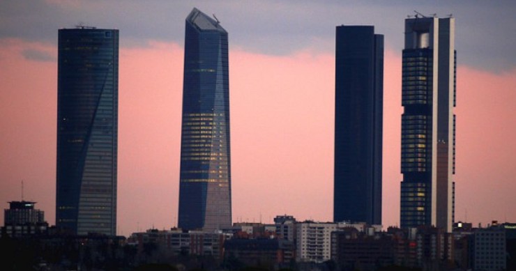 La inmobiliaria de Villar Mir hace mudanza y cambia las Cuatro Torres por La Finca