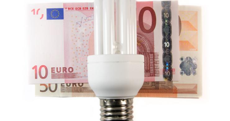 Consejos para sobrevivir a la nueva subida de la luz en octubre