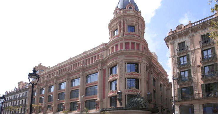 El Corte Inglés pone a la venta sus edificios de Puerta del Sol en Madrid y Portal de l’Àngel en Barcelona