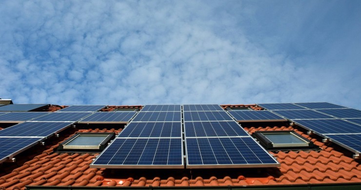 La orientación del tejado y su importancia en el rendimiento de las placas solares