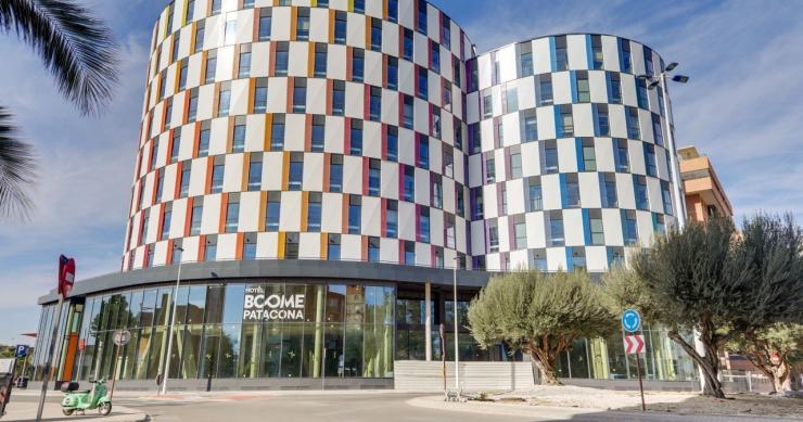 Archivo - Hotel de Urbania en La Patacona, Alboraya (Valencia).