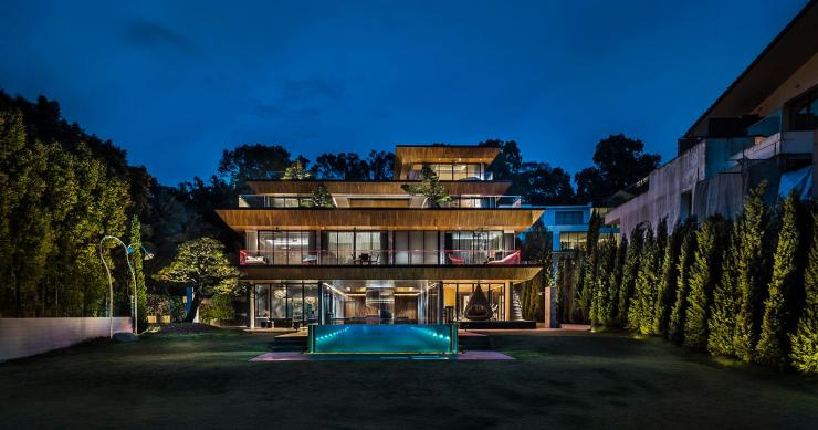 Una reforma millonaria: esta casa tradicional de Singapur esconde una moderna mansión en su interior