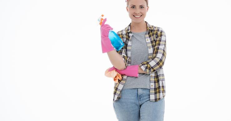 Cinco trucos infalibles para limpiar los cristales y espejos de tu casa