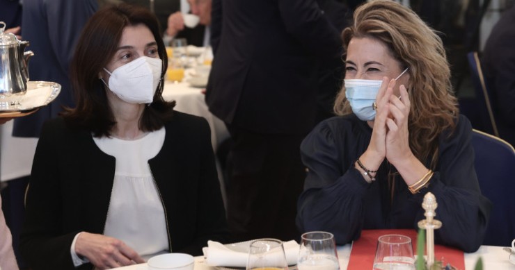 La ministra de Justícia, Pilar Llop, i la ministra de Transports, Mobilitat i Agenda Urbana, Raquel Sánchez