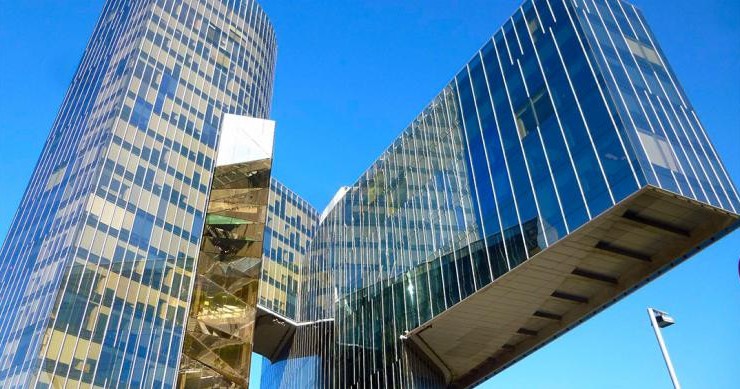 La contratación de oficinas en Madrid y Barcelona aumenta un 29% en 2021