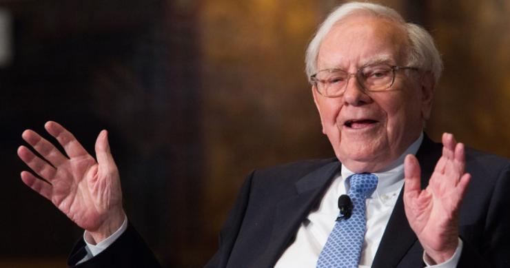 Warren Buffett pone el ojo en España: su inmobiliaria ultima la compra de 5 empresas