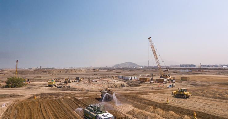 Obras de la torre del Aeropuerto de Lima