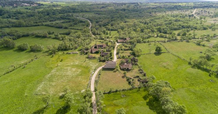 Se vende una aldea en Segovia por menos que muchos pisos de Madid