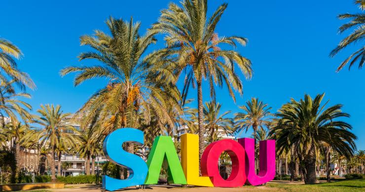 Salou en letras de colores