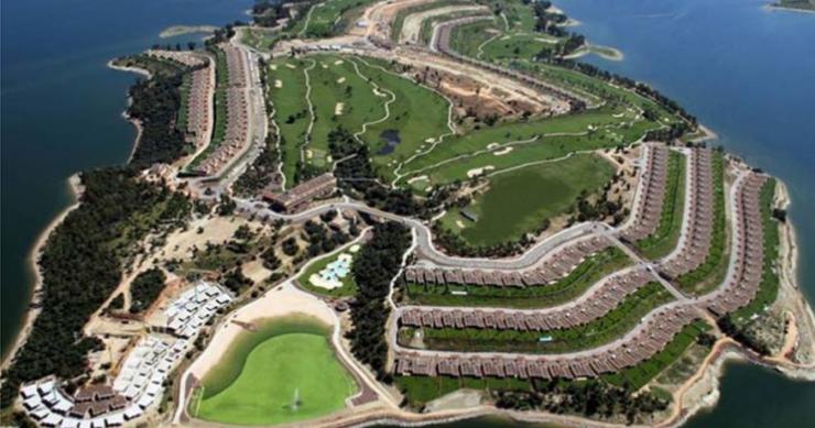 El Supremo ordena la demolición del hotel y las viviendas de Isla Valdecañas (Extremadura)