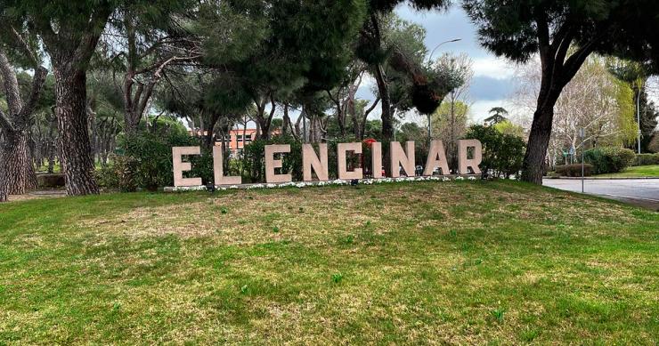 Entrada de El Encinar de los Reyes