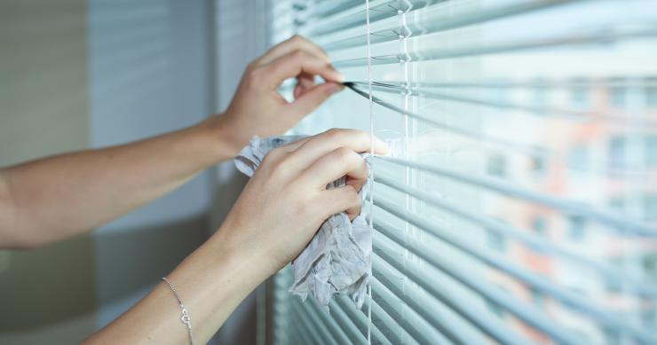 Cómo limpiar ventanas de aluminio
