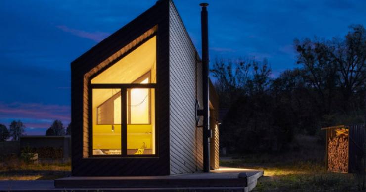 Así es House Wustrow, un dúplex prefabricado y sostenible