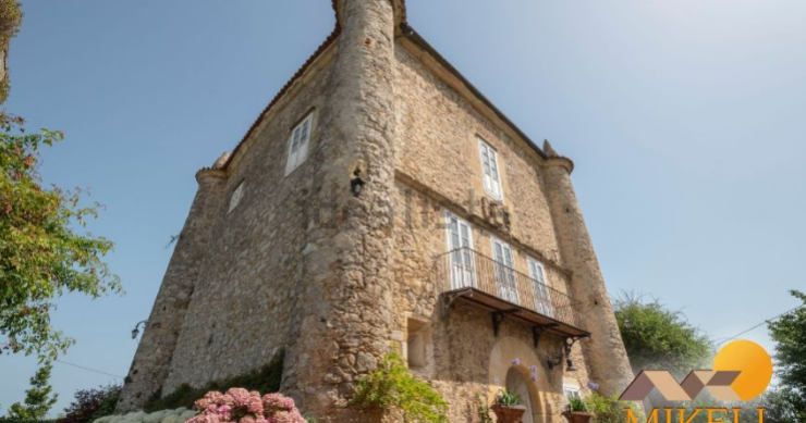 Una propiedad singular y con historia, a la venta por 1,94 millones