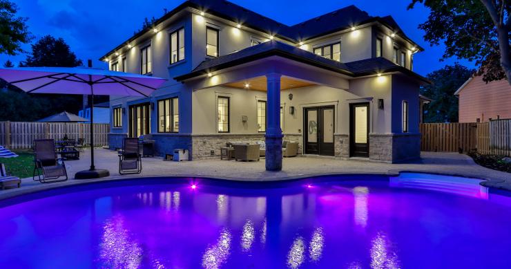 ¿Pórtico o pérgola? Cómo elegir la mejor opción para tu casa