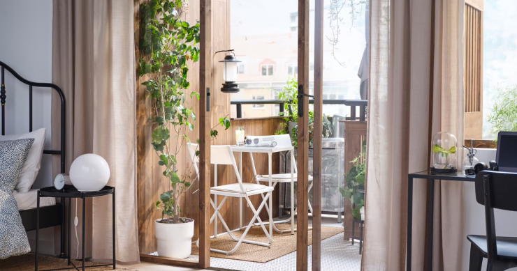 Cómo decorar un balcón pequeño con muebles de Ikea sin arruinarte