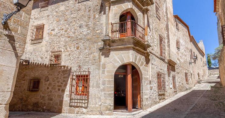 En venta por 2,5 millones un palacio único en el mundo: es del s.XVI y está en Trujillo