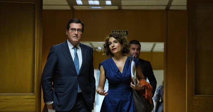 Montero a firma que tras el verano seguirá la negociación del pacto de rentas