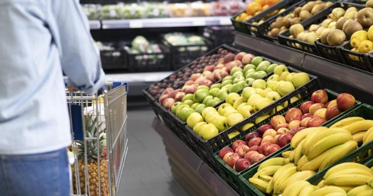 Lineal de fruta en supermercado de Aldi