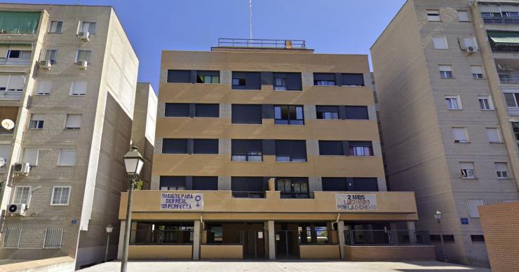 Se subasta por 2,5 millones el edifico ‘La Dignidad’, ocupado durante años en Móstoles