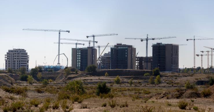 Archivo - Varios edificios de viviendas en la capital, a 27 de octubre de 2021, en Madrid, (España).