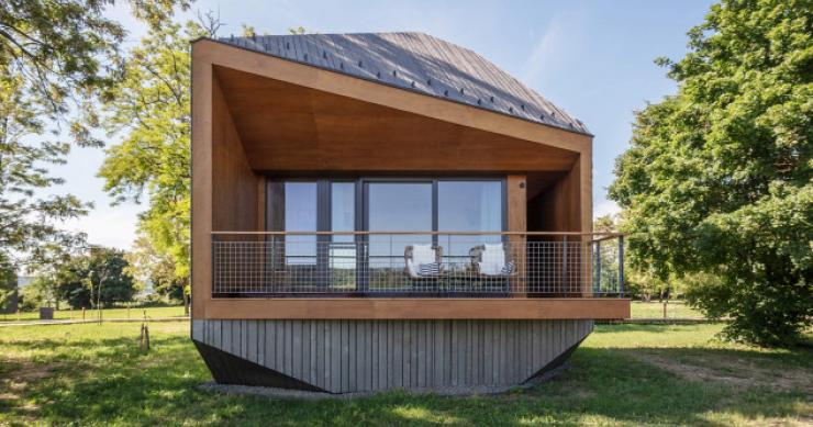 Unas casas prefabricadas sostenibles para reactivar el turismo en las zonas rurales