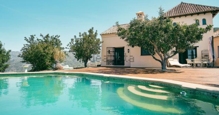 Los extranjeros compran más casas que nunca en España: los expertos desvelan qué compran