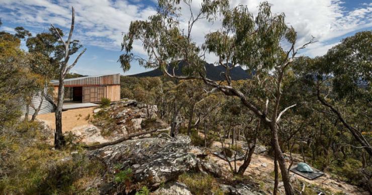 Unas cabañas de madera en Australia con un diseño minimalista y unas vistas espectaculares 