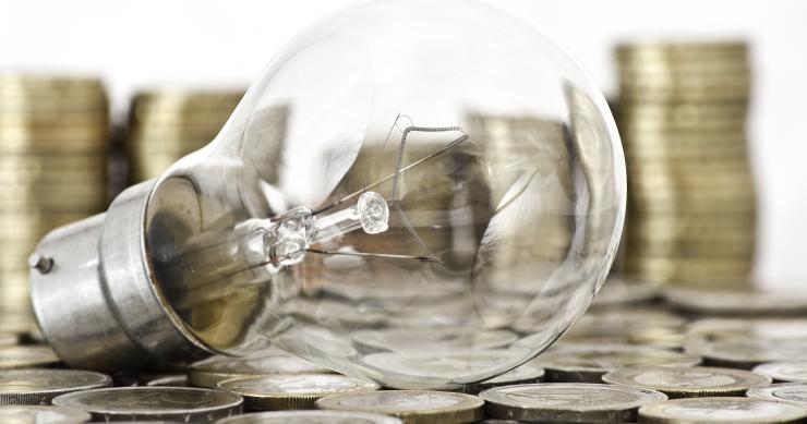 Cómo ahorrar en la factura de la luz