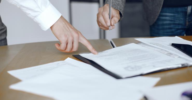 Cómo rescindir un contrato antes de tiempo