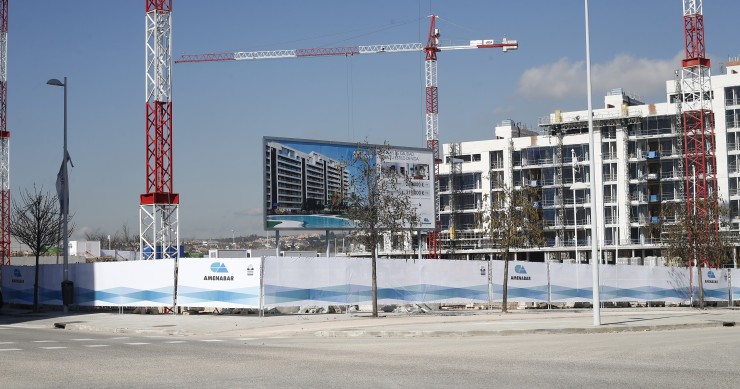 Archivo - Piso, pisos, vivienda, viviendas, casa, casas, alquiler, compra, hipoteca, hipotecas, euribor, construcción, grúa, grúas