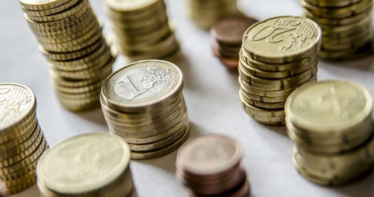 Archivo - Monedas, moneda, billete, billetes,euro ,euros, capital, efectivo, metálico, riqueza