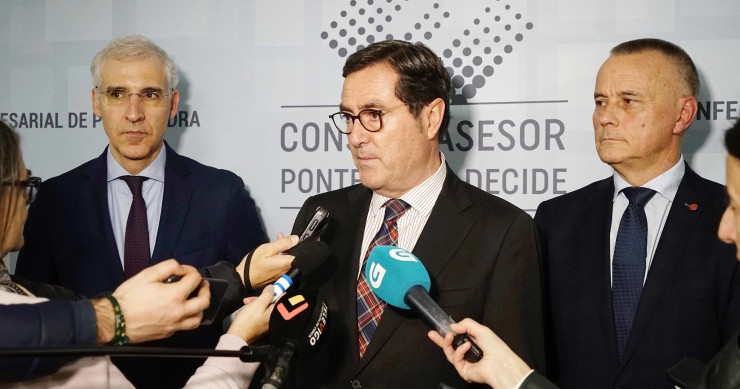 Garamendi cuestiona las previsiones de crecimiento del Gobierno y asegura "no tener datos" sobre la negociación del SMI.
