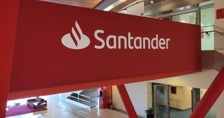 Archivo - Logo de Banco Santander