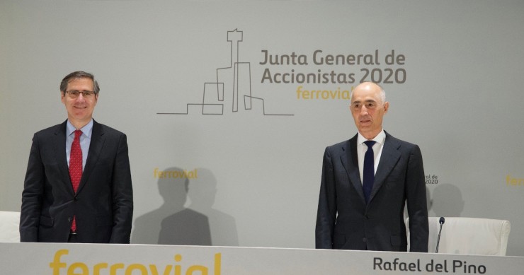 Archivo - El presidente de Ferrovial, Rafael del Pino, y el consejero delegado del grupo, Ignanio Madridejos, ante la junta de accionistas del grupo, celebrada de forma telemática
