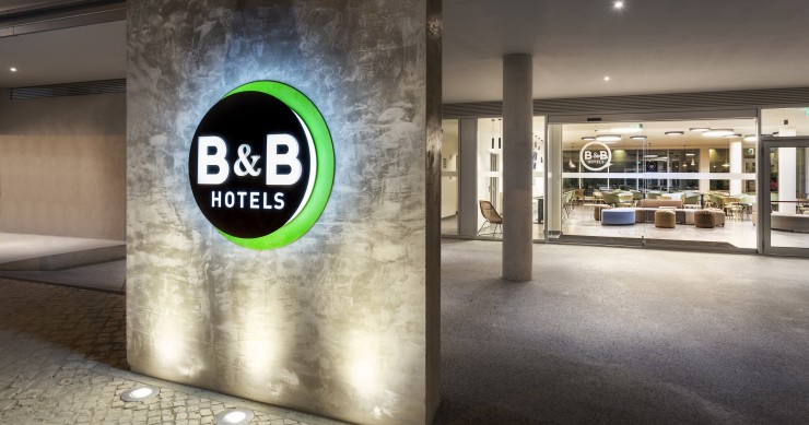 Archivo - B&B Hotels abre su tercer hotel franquiciado en España y se estrena en Benidorm.