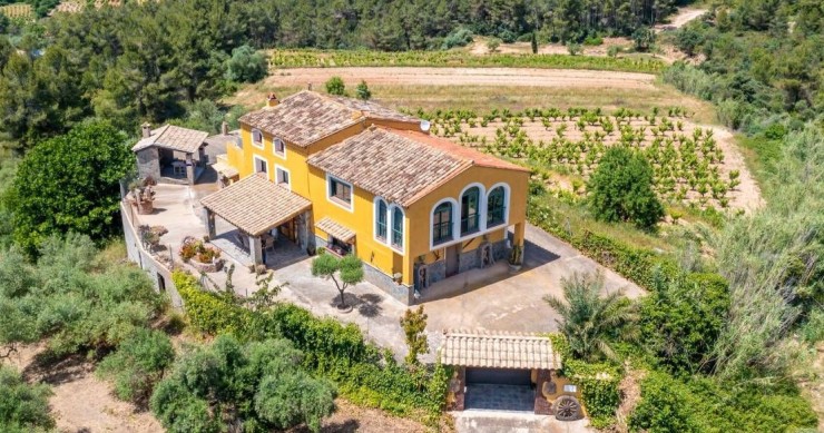 Country houses for sale in Spain