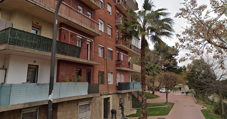 Paquita, la mujer que ha acampado para desokupar el piso de su madre tras 20 meses sin cobrar el alquiler