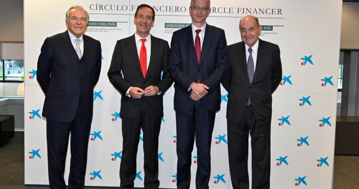 (I-D) El Presidente Del Cercle Financer, Isidre Fainé; El Consejero Delegado De Caixabank, Gonzalo Gortázar; El Gobernador Del Banco De España, Pablo Hernández De Cos, Y El Presidente De Sebap, Miquel Roca.