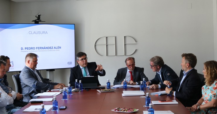 El presidente de la Confederación Nacional de la Construcción (CNC), Pedro Fernández Alén, participa en León en la clausura de la Asamblea General Anual de la Asociación Leonesa de Edificación y Obra Pública (Aleop)