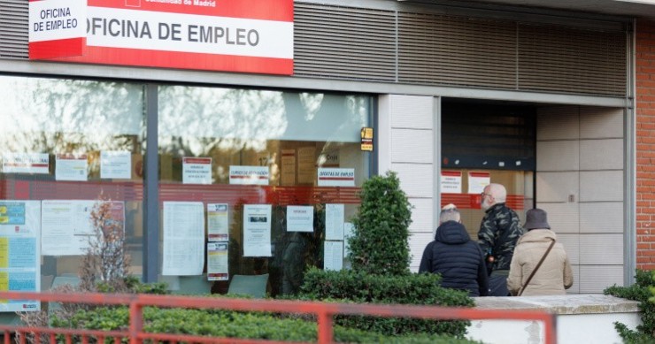 Permanent contracts plummet after the Spanish labour reform: why?