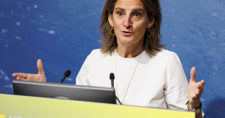 La vicepresidenta tercera del Gobierno y ministra para la Transición Ecológica y el Reto Demográfico, Teresa Ribera, interviene durante la segunda edición de los #EncuentrosHK, en La Matriz-Auditorio, a 12 de junio de 2023, en Madrid (España). Hill+Knowlt