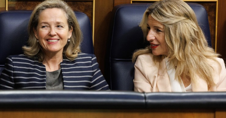 La vicepresidenta primera y ministra de Asuntos Económicos y Transformación Digital, Nadia Calviño (i) y la vicepresidenta segunda y ministra de Trabajo y Economía Social, Yolanda Díaz (d), en una imagen de archivo