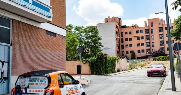 Archivo - Vehículo de Alquiler Seguro