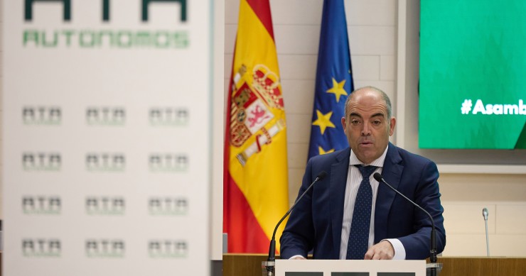 Archivo - El presidente de ATA y vicepresidente de CEOE, Lorenzo Amor, interviene durante la clausura de la Asamblea ordinaria de ATA, a 5 de junio de 2023, en Madrid (España). 