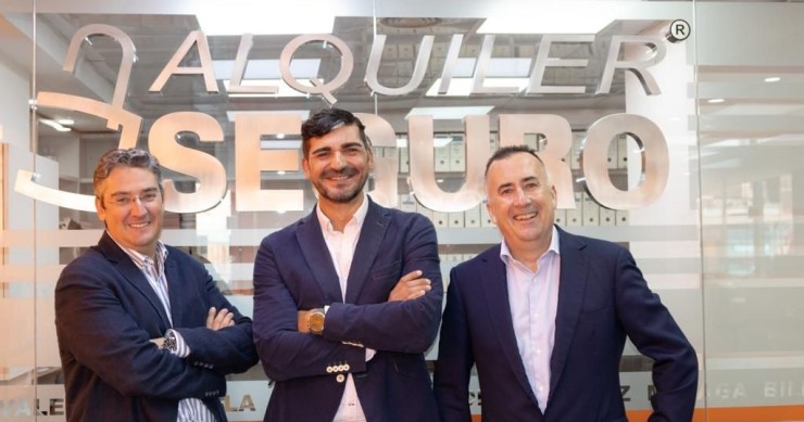 Antonio Carroza, presidente de Alquiler Seguro, David Caraballo, director general, y Sergi Gargallo, vicepresidente