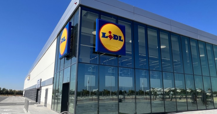 Archivo - Apertura de la primera tienda de Lidl en La Rinconada.