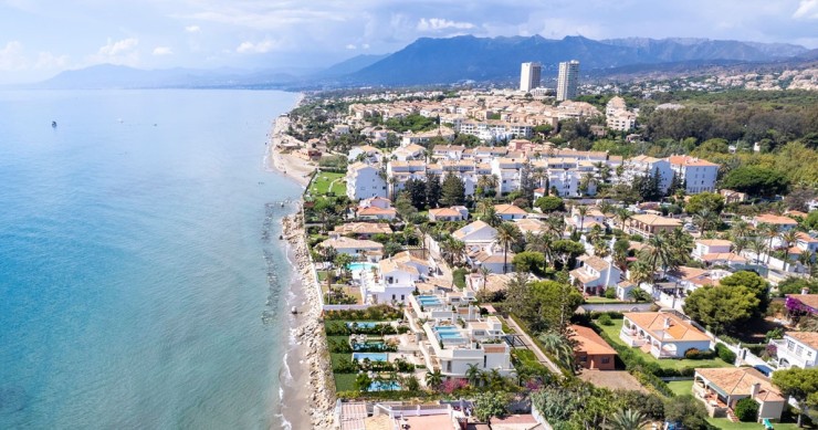 Four luxury villas on sale from €6 million in Marbella East, the trendiest area of the Costa del Sol